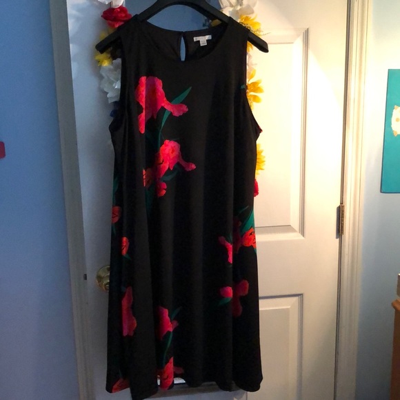 Knee length dress - Picture 1 of 5